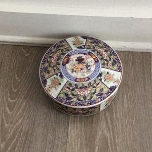 Vintage Imari Dynasty Mid 20th Century Accents Porcelain Box   with Lid  $80